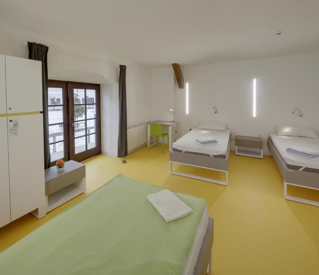 Hi Hostel Stara Pekara Osijek Extérieur photo